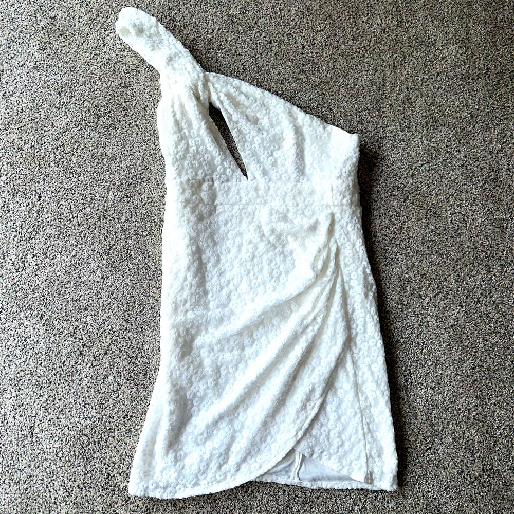 Selfie Leslie White One Shoulder Dress